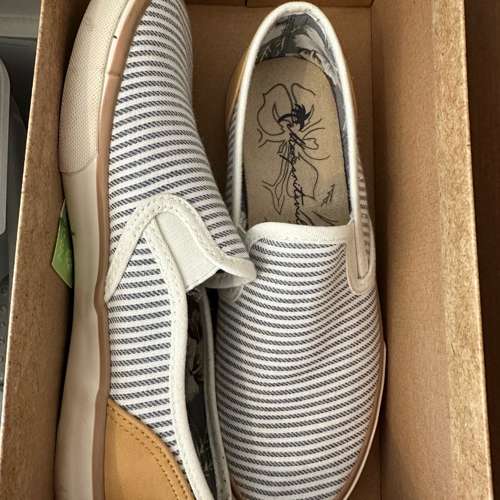 Striped Slip-On Canvas Shoes
